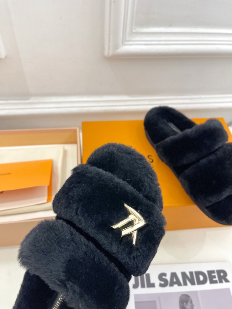 Louis Vuitton Slippers